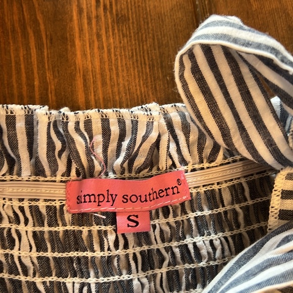 Simply Southern Smocked Striped Seersucker Tie Shoulder Midi Dress Size Small - Picture 8 of 10